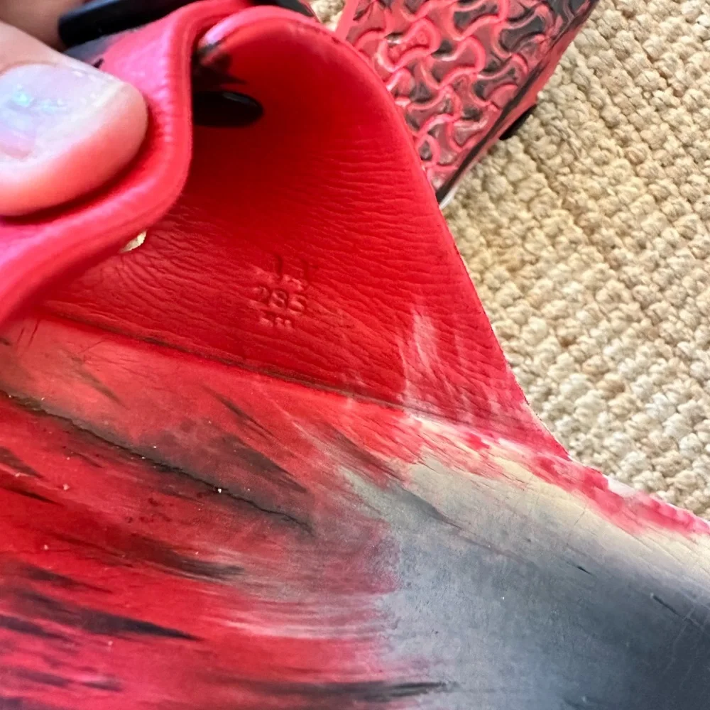 BIRKENSTOCK Sandals Slides Mens Size 11 44 Red Black Paint Brush Pattern